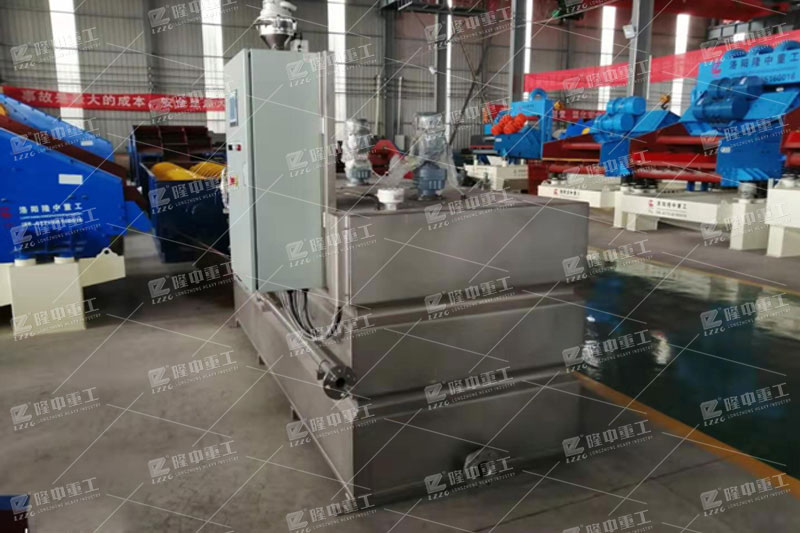 上圖:自動(dòng)加藥系統(tǒng)